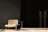 Den aarhusianske designvirksomhed Frost har en vision om at bryde med de danske designtraditioner og skabe sine egen designarv. Her er det Wishbone Table i aluminium og stumtjeneren i samme serie.