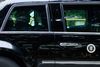 Trump bag en bilrude på vej til det historiske møde med Kim Jong-un. Det er første gang en siddende amerikanske præsident mødes med en nordkoreansk leder. Foto: AP/Gemunu Amarasinghe
