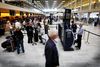 Det kan bl.a. give problemer med ens rejseforsikring, hvis man vælger at trodse rejsevejledningen og sætter sig ind i et fly med kurs mod det azurblå hav og de svedende sommertemperaturer sydpå. Arkivfoto: Jens Dige/Polfoto