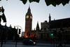 Knap 150.000 utilfredse briter har skrevet under på, at Storbritannien skal have en ny folkeafstemning om EU. Foto: Alastair Grant/AP