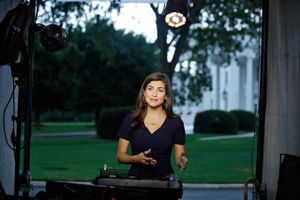 CNN's Kaitlan Collins blev udelukket fra en pressebegivnhed i Det Hvide Hus, efter at hun stillede upassende spørgsmål. Foto: Alex Brandon/AP
