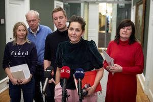 Pia Olsen Dyhr har meddelt, at SF er ude af forhandlingerne om en ny regering. Ærgerligt, siger Mette Frederiksen.