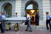 Dna-prøven, der vil bestå af skrab fra enten en tand eller en knogle, vil efterfølgende blive sendt til Madrid til nærmere undersøgelser. Foto: Manu Fernandez/AP