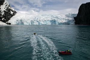 Torsdag satte kontinentet Antarktis en ny varmerekord på 18,3 grader celsius. Den tidligere rekord var 17,5.
