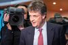 Jonathan Hill ankommer til høring i Europaparlamentet som kandidat til posten som EU-kommissær for finansiel stabilitet.