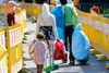For en flygtningefamilie med børn kan den nye integrationsydelse betyde omkring 12.000 kr. mindre om måneden.