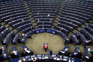 Analyse: EU skal styrke forsvaret mod globale trusler fra alt fra hackere til mangel på computerchips. Kommissionsformanden gik lettere hen over et par store borgerbekymringer.