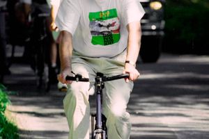 Poul Nyrup Rasmussen er kendt for cykelhjelmen – men han er en af de længst siddende statsministre efter krigen.