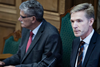Dansk Folkepartis formand, Kristian Thulesen Dahl, tror på, at færre indvandrere er løsningen.