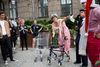 Mens studiestarten for jurastuderende på Københavns Universitet ikke måtte indebære udklædninger som f.eks. indianere og white trash, måtte de statskundskabsstuderende gerne klæde sig ud som bl.a. julemanden og en ældre dame. Foto: Louise Herrche Serup/Polfoto