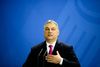 Ungarns premierminister Viktor Orban trues nu af formanden for sin egen partigruppe i Europa-Parlamentet.