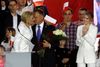 Den polske præsident Andrzej Duda, her med hustru Agata og datter Kinga, har et godt forhold til USA's præsident Donald Trump, mens relationerne til Bruxelles er mere anspændte. Søndag vandt han fem år mere i præsidentstolen. Foto: Kacper Pempel, Reuters