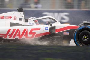 Kevin Magnussen roser sit hold, efter at han blev nummer fem i kvalifikationen til Canadas grandprix.
