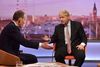 Der blev bidt mærke i Boris Johnsons mere ordentlige hår, da han søndag var i The Andrew Marr Show på BBC. Prøver han at ligne en premierminister? Foto: Jeff Overs/BBC