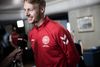 Landsholdsanfører Simon Kjær har optrådt i en reklame for spilleselskabet Nordicbet iført rød t-shirt og hvide shorts. Dansk Boldspil-Union (DBU) mener, at det er et brud på den aftale, som landsholdsspillerne og forbundet har indgået efter store uenigheder. Foto: Liselotte Sabroe