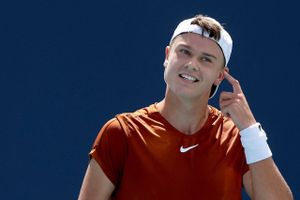 Holger Rune måtte se sig slået i to sæt i fjerde runde af Miami Open mod verdens nummer ti, Taylor Fritz.