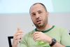 WhatsApp-stifter Jan Koum garanterede, at WhatsApp ville fortsætte uden overvågning, da Facebook købte beskedtjenesten i 2014. Nu har det ført Facebook på kollisionskurs med Brasilien.