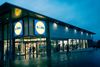 Lidl vil skærme sine medarbejdere bag plexiglas. Arkivfoto: Joachim Ladefoged