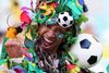 De brasilanske fodboldfans kan se frem til en klækkelig forhøjelse af billetpriserne. Det tog dog ikke glæden fra denne fan forud for en nylig venskabskamp mellem Brasilien og England. Foto: Marco Mercante