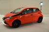 Den nye Toyota Aygo er endnu engang kommet til verden efter en romance med Citroën og Peugeot, som fik hver sin tredjedel af trillingekuldet. De er dog meget forskellige i deres design og den nye Aygo er den frækkeste Toyota, vi har set længe. Foto: Christian Schacht
