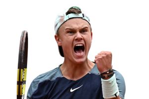19-årige Holger Rune vandt tre turneringer i 2022. Det blev blandt andet til sejr over Novak Djokovic i Paris.