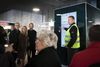 Der var sure miner, da et halvt hundrede mennesker mandag eftermiddag forgæves ventede på deres bil, der sad fast i Dokk1's underjordiske parkeringsanlæg. Foto: Mathias Svold