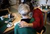Demens er tegn på sygdom i hjernen. Det rammer oftest personer over 65 år, men kan ses helt ned i 40-50-års alderen. Arkivfoto: Ida Guldbæk Arentsen/Ritzau Scanpix
