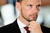 Ifølge beskæftigelsesminister Peter Hummelgaard er det vigtigt, at de tre ugers indefrosne feriepenge kommer ud og arbejde, derfor skal de ikke modregnes i danskernes gæld. Arkivfoto: Philip Davali/Ritzau Scanpix