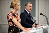 Lars Løkke Rasmussen og Inger Støjberg holder pressemøde.
