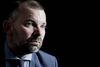 »Regeringen indrykker helsidesannoncer, hvor vi fortæller mennesker, at vi helst ikke vil se dem. Det bliver vi ikke rigere af, det bliver vi kun fattigere af, så herfra er anbefalingen at aflyse initiativet,« siger kommunikationsdirektør i Grundfos Kim Nøhr Skibsted.