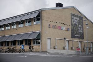 Arbejdsmiljøet på Søndervangskolen forværres ved, at ledelsen fortsat har sin daglige gang på skolen, lyder opråbet fra 25 lærere.