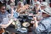 Thomas Elong, Gitte Høyer, Jeanett Elong, Anne Mette Grand, Peter Hansen og Flemming Grand har i år valgt at holde tre ugers ferie på Ruths Hotel i Gl. Skagen. Her nyder de den traditionsrige frokost onsdag i uge 29. Foto: Mads Frost