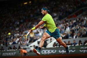 Med sine 36 år kan Nadal blive den ældste French Open-vinder. Men han har selv hjulpet sin modstander frem.