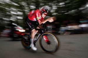 Dansk cykellandstræner advarer om »bombe under fødekæden«, og Danmarks Cykle Union kæmper for at få flere danskere til at tilmelde sig cykelløb. 