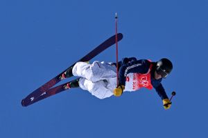 23-årige Alex Hall var bedst af alle, da mændenes finale i slopestyle blev afviklet i minus 24 grader.