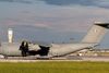 Airbus har måttet sætte 2,2 mia. euro - cirka 16,3 mia. kr. - til side, fordi selskabet ikke har kunnet levere modeller af militærflyet A400M til tiden. Foto: Larry MacDougal via AP