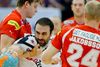 KIF's Cyril Viudes i klemme mellem Johan Jakobsson (24) (Aalborg) og Niclas Barud (26).