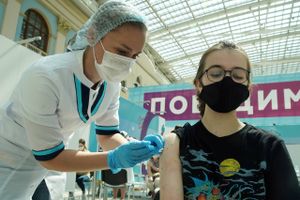 Udbredt vaccineskepsis og en sløj myndighedsindsats har gjort Rusland til et af de hårdest ramte lande globalt. 