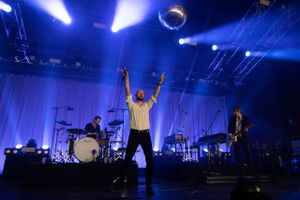 Det er ikke givet, at disse norske rockmusikere kendte Tobias Rahim i forvejen. Det gør de nu.
