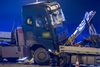 Det sker jævnligt, at en bil eller en lastbil overser og påkører en skiltevogn på motorvejen. Her er det gået galt på Køge Bugt Motorvejen syd for København i december 2017. Lastbilchaufføren slap med forskrækkelsen, og ingen kom alvorligt til skade. Foto: Kenneth Meyer/ Ekstra Bladet