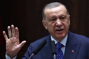 Tyrkiets præsident Erdogan var ikke sen til at bruge sin flygtningeaftale til at presse EU, da han f.eks. gik meget aggressivt ind i den kurdiske del af Syrien, skriver Rina Ronja Kari. Arkivfoto: Adem Altan 