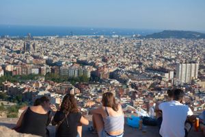 Barcelona ligger smukt ved middelhavet, men færre og færre unge har råd til at bo centralt i byen. Foto: Martin Thomas