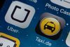 Udover at vinde forbrugernes hjerter med lave priser, forfører Uber også taxichaufførerne med kontant belønning.