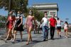 Champs-Elysees for en uge siden. Forhåbentlig er stemningen mere festlig, når Tour de France-feltet kører ind i Paris den 20. september. Arkivfoto: Charles Platiau/Reuters