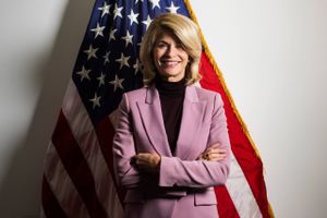 Modsat sine forgængere får Carla Sands ikke en dansk orden. Hun mener selv, at hendes ambassadørperiode var den mest betydningsfulde siden krigens tid.