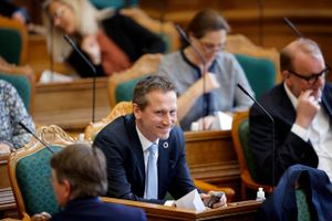 Kristian Jensen har muligvis med sit farvel til diplomatiet sikret, at politikere ikke længere bliver udnævnt til diplomatiske poster, i hvert fald var der i den store ambassadørrokade, som for nylig blev meldt ud, og som omfatter både London og Washington, ingen politikere iblandt, skriver Jette Elbæk Maressa. Arkivfoto: Jens Dresling    
