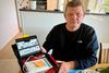 Kenneth Justesen rykker ud som frivillig hjerteløber i Ry. Han efterlyser et stærkere lokalt akutberedskab efter flere oplevelser med lange responstider. Foto: Grethe Bo Madsen