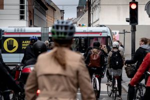 Der skal være mindre trængsel på de aarhusianske cykelstier, mener Det Konservative Folkeparti og SF, som vil have cykelmotorveje i op til tre spor.