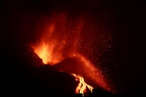 En 1240 grader varm lavastrøm har tilintetgjort de sidste bygninger i Todoque på den spanske ø La Palma.