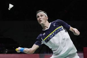 Viktor Axelsen slog Lu Guangzu klart og er klar til kvartfinalen i Super 1000-turneringen Indonesia Open.